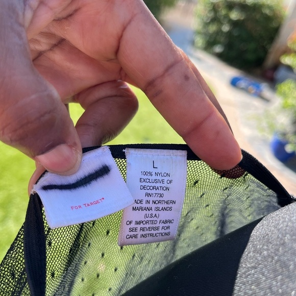 Elegant Black Sheer Women's Top with gold jewelry near the wrist size L - Picture 4 of 4